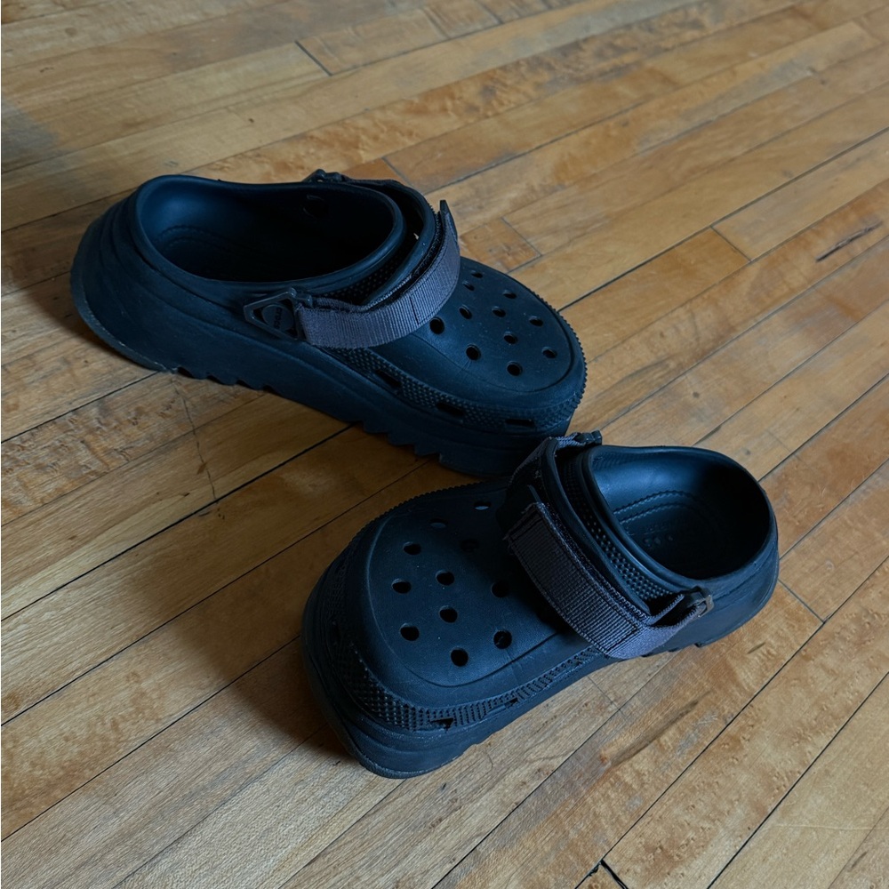 CROCS Classic Black Clog Sandals with Adjustable Strap - Picture 2 of 4